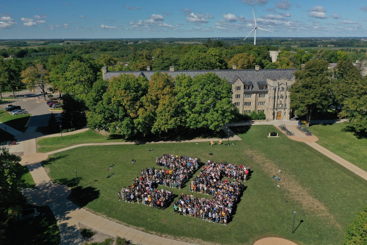 Menghormati Kelas St. Olaf 2025 – St. Olaf College